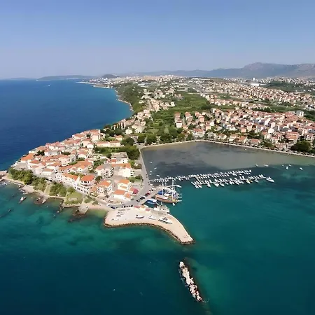 Botanic 아파트 스플리트